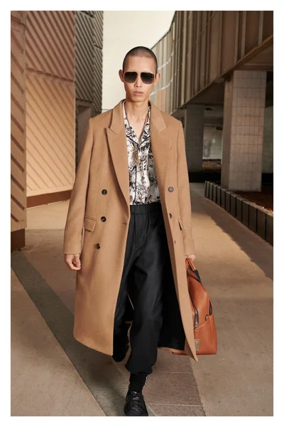 Look 43